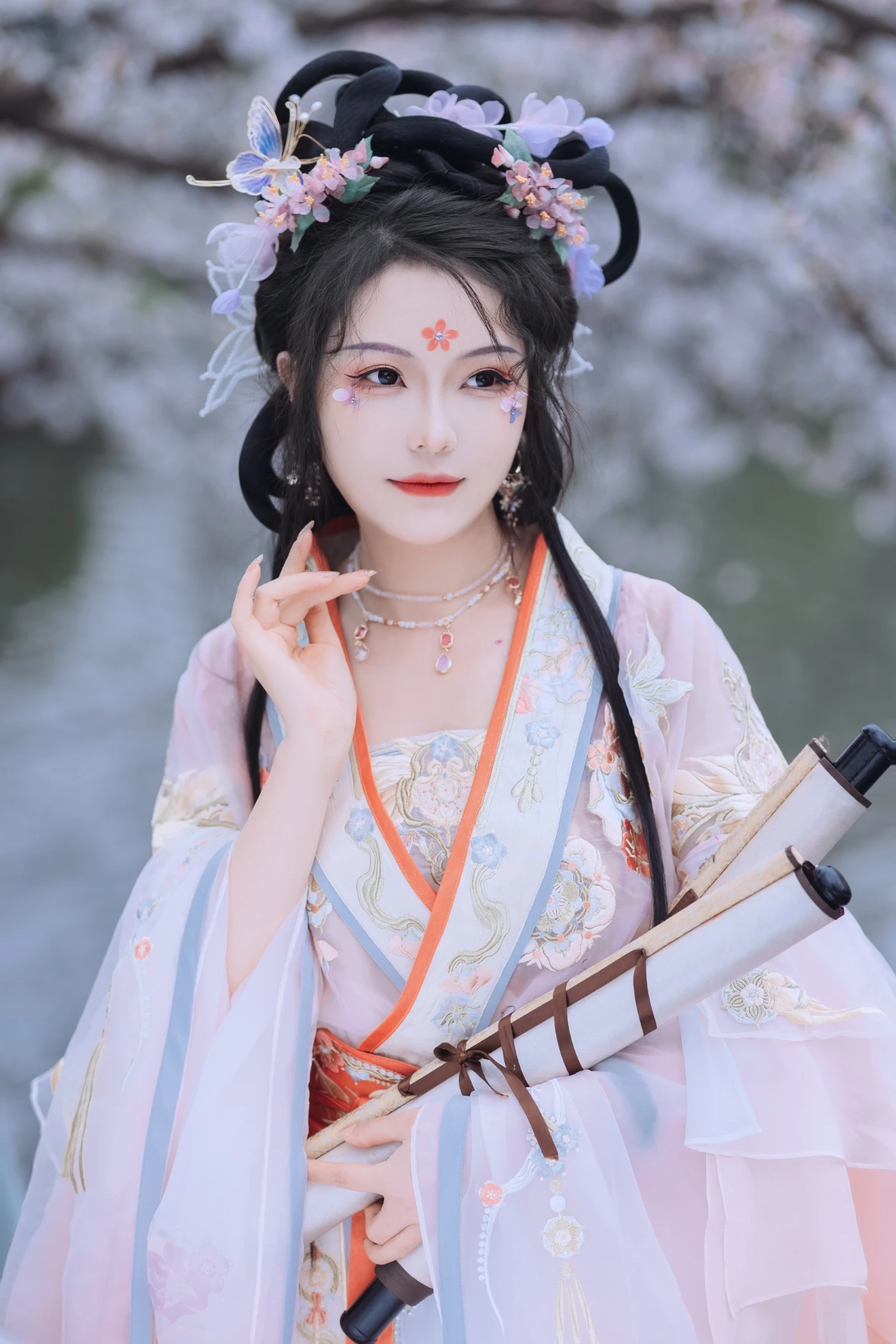 [YITUYU艺图语] 2022.06.24 初春赏樱 璐璐haley [43P/343MB]