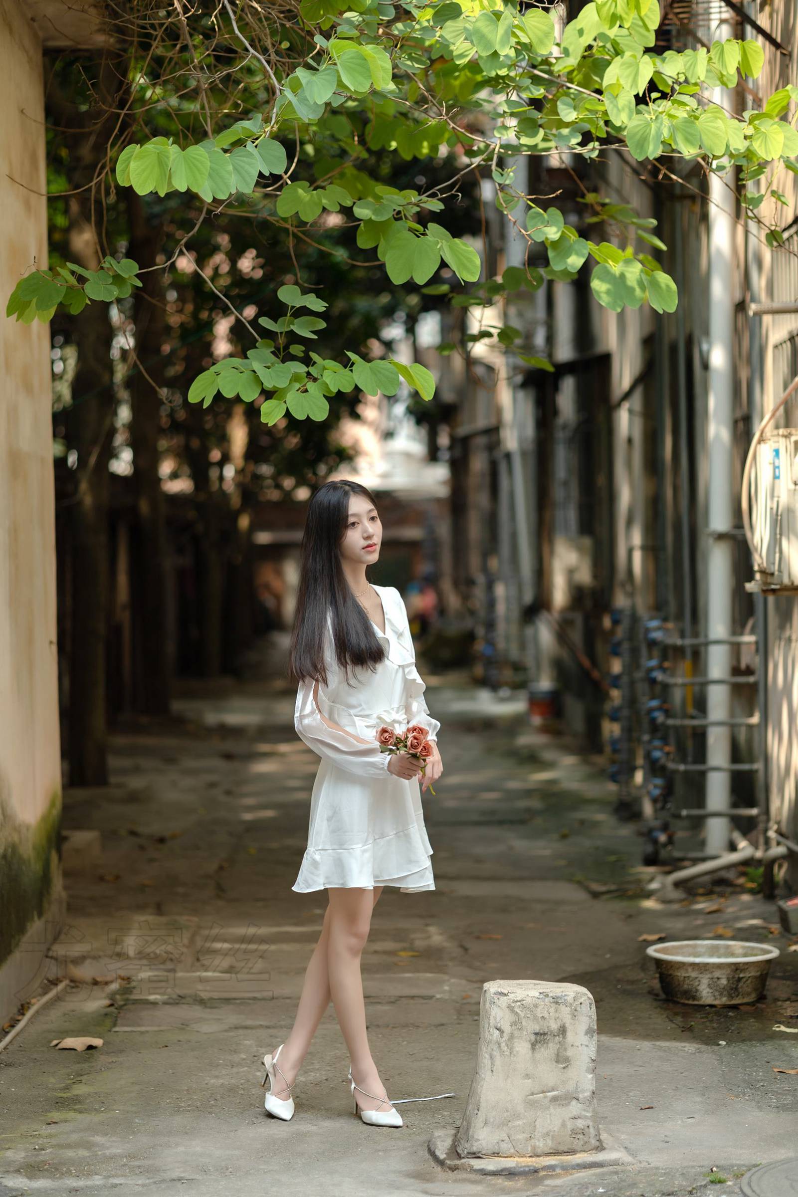 尤蜜丝 NO.060 穿搭推广展示图集[82P/1V/909MB]