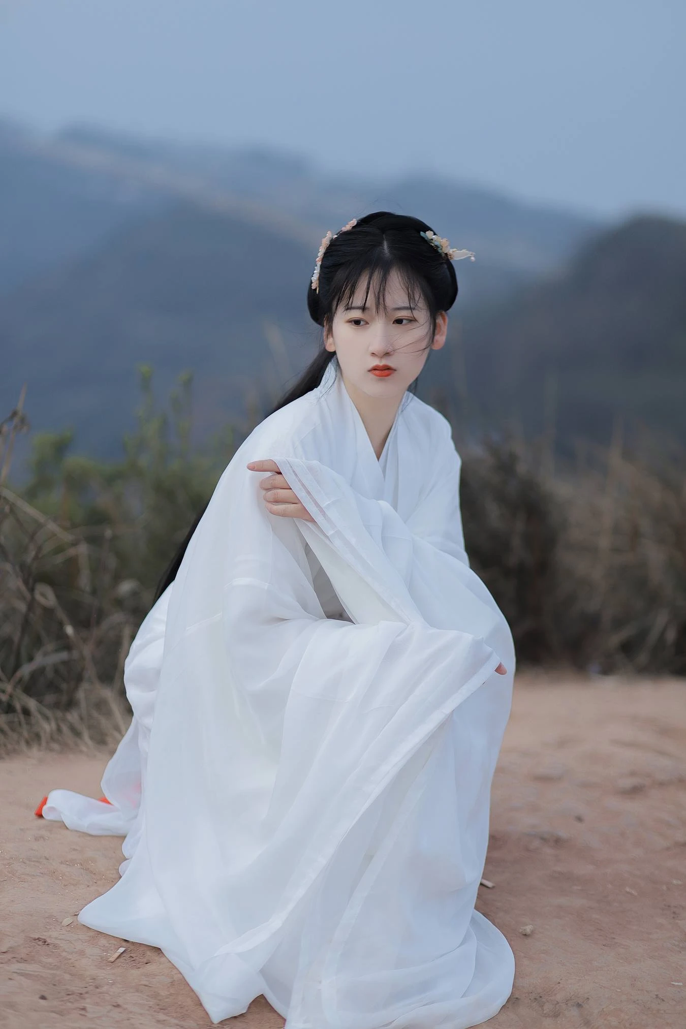 [YITUU艺图语] 2022.05.20 山河故人 半夏夏夏 [30P/263MB]