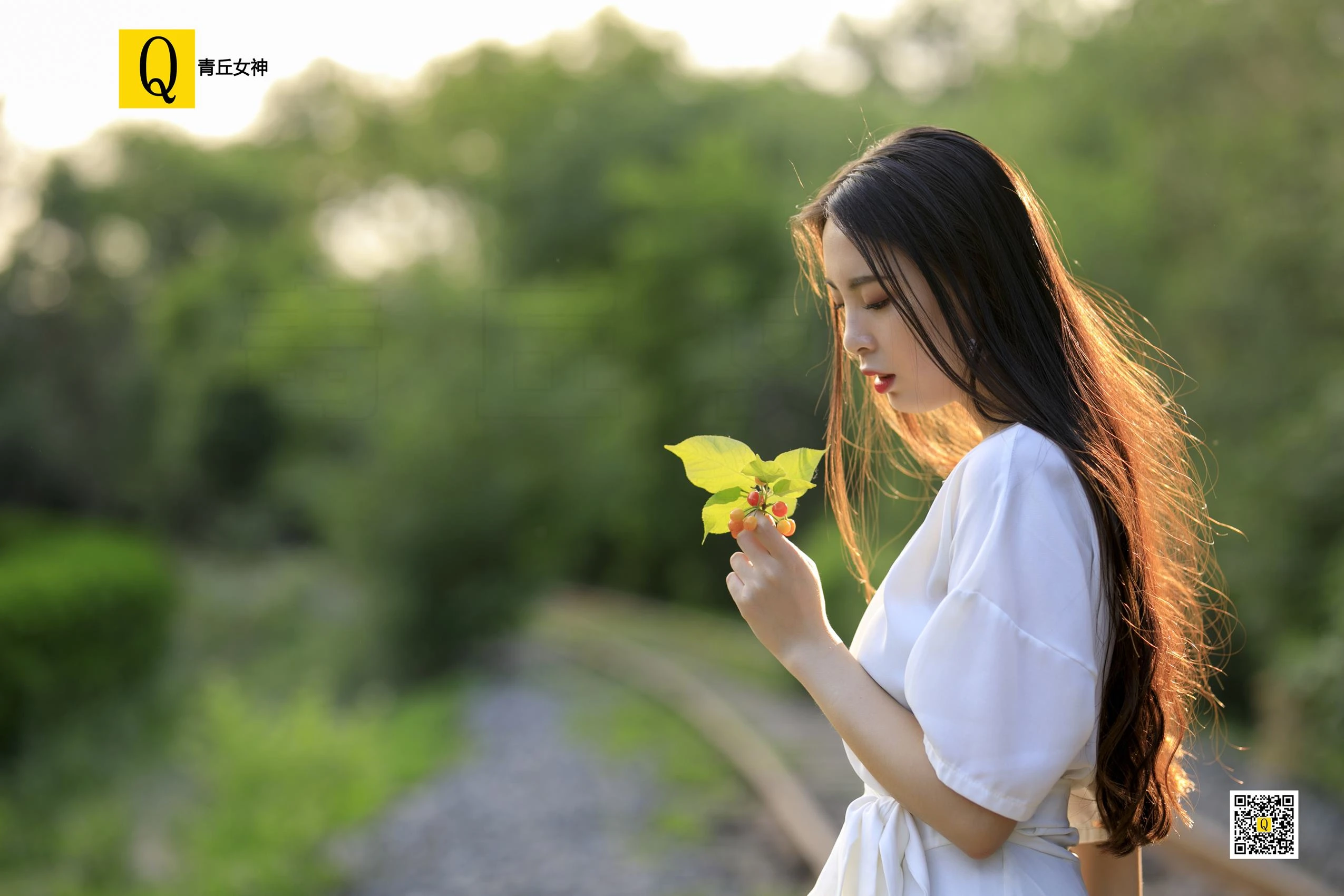 [青丘女神] NO.101 2018.05.12 色高跟与嘿丝 高清版 [104P/231MB]