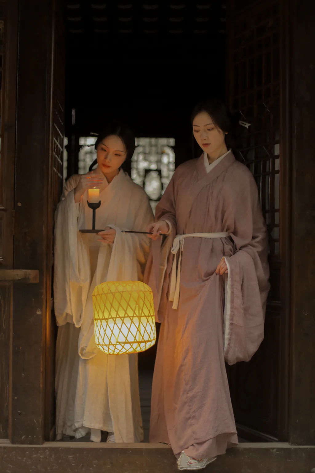 [YITUYU艺图语]2023.04.27 姐妹游园 如玉[21+1P/224MB]