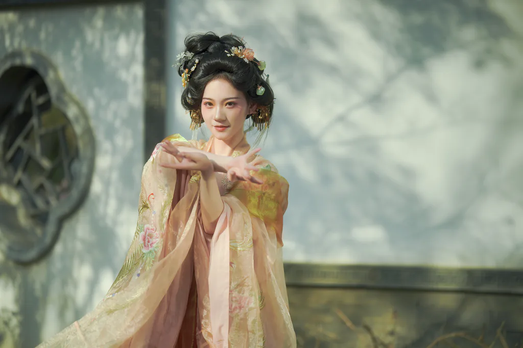 [YITUYU艺图语]2023.03.26 美仁赋 沁沁[25+1P/433MB]