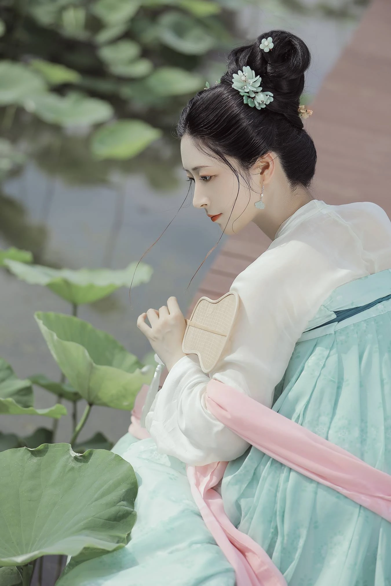 [YITUU艺图语] 2022.04.22 无穷碧 萍萍 [22P/344MB]