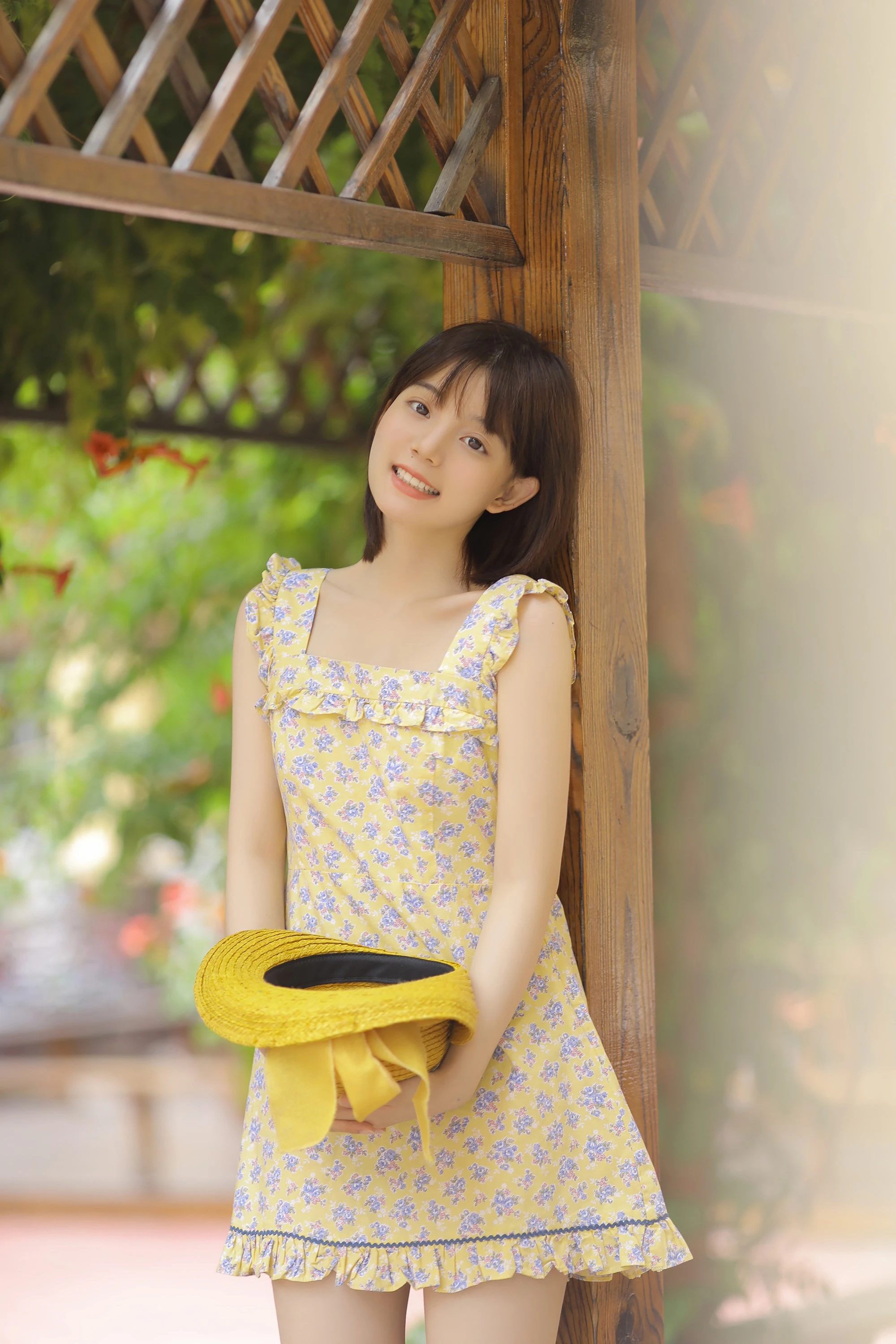 [YITUYU艺图语] 2022.07.06 悠悠夏日长 不知秃 [20P/75MB]