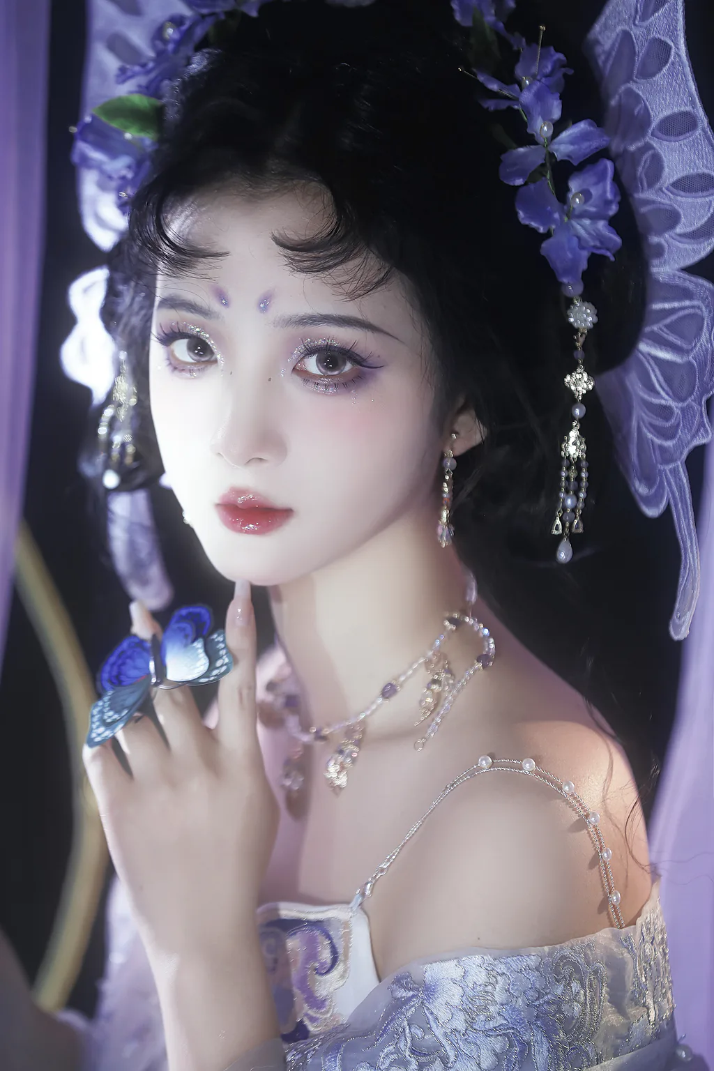[YITUYU艺图语]2023.02.24 鸢尾 ble[19+1P/167MB]