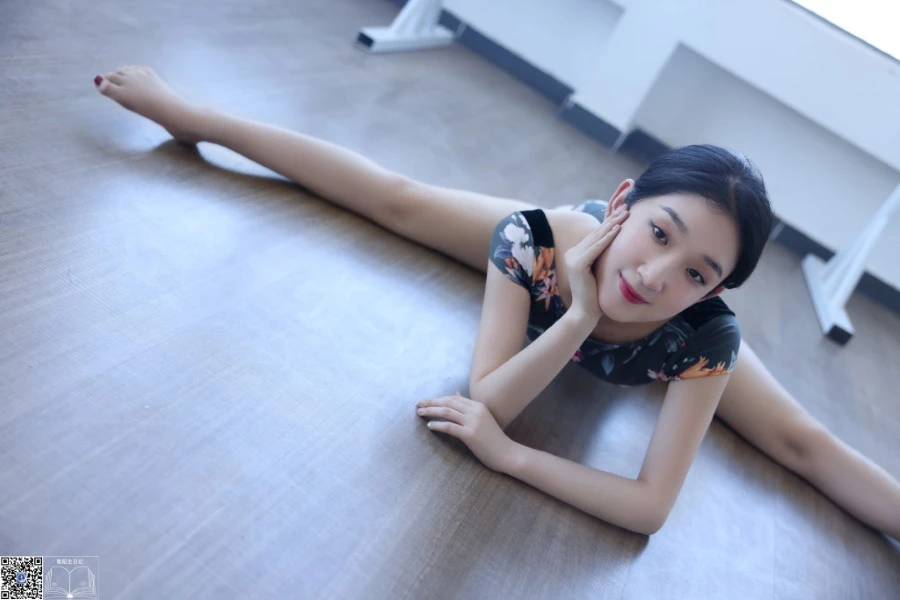 [GALLI嘉丽]舞蹈生日记 006 – 珊珊 [42P/312MB]
