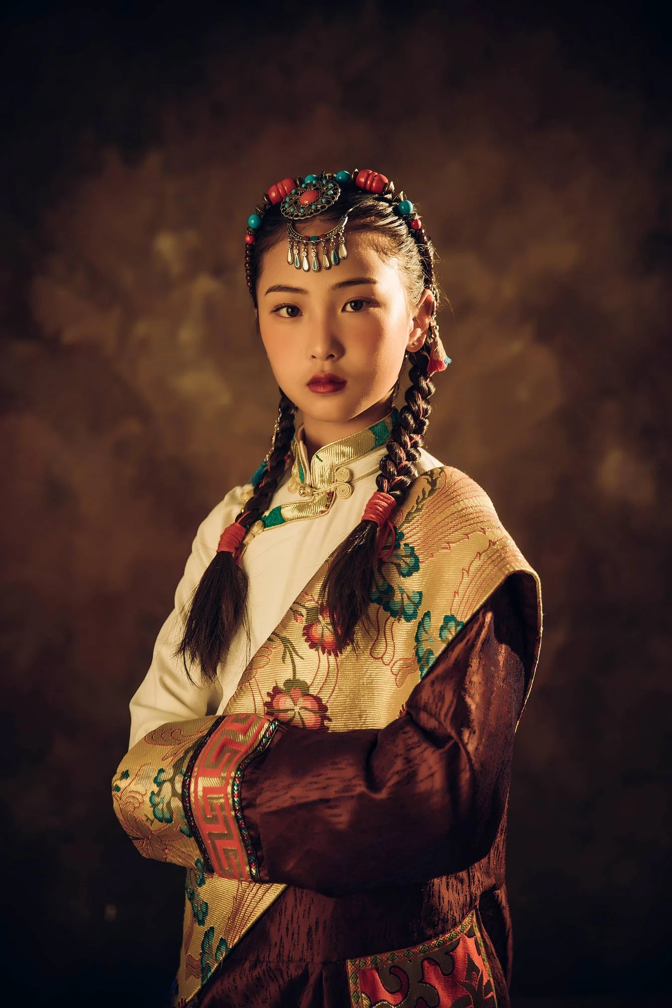 [YITUU艺图语] 2022.04.09 民族风 小嘉 [26P/212MB]