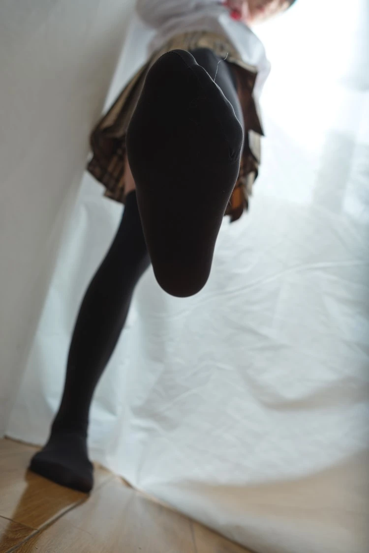 喵写真 早期作品05 JK黑丝校服格子裙 [80P/1V/970MB]