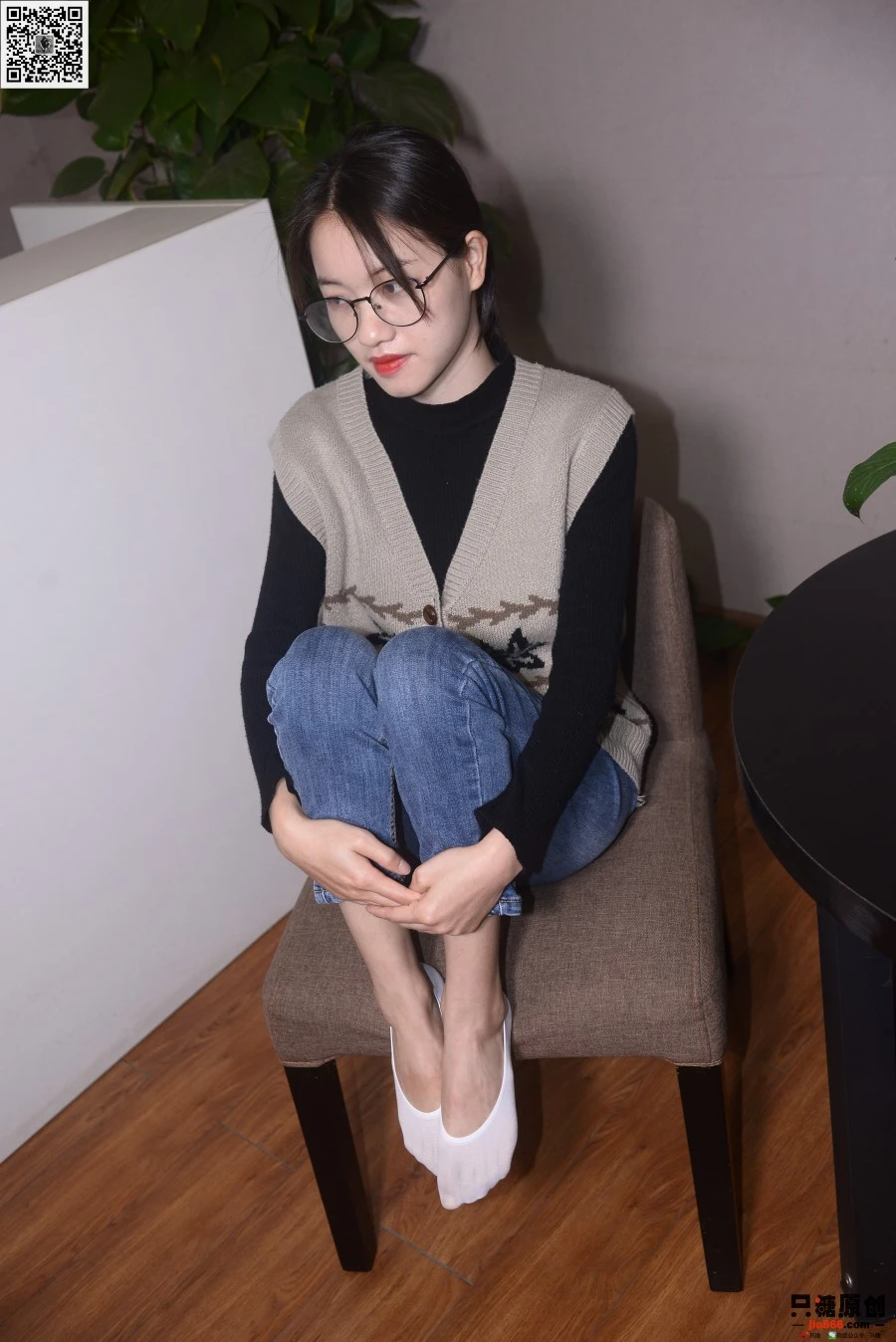 [只糖棉袜]NO.253 欣悦 久处仍怦然 [158P/1V/823MB]