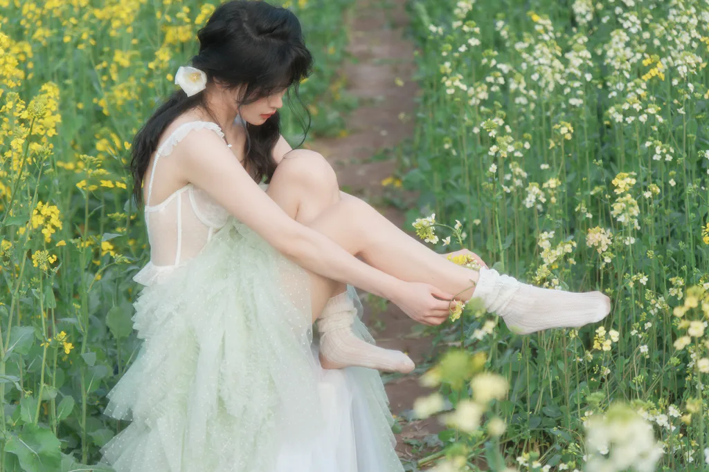 [YITUYU艺图语]2023.03.21 花田间 星之卡桃[19+1P/539MB]