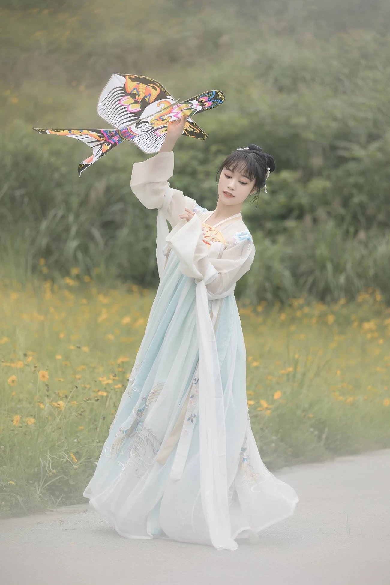 [YITUU艺图语] 2022.04.01 小花花 梨一依 [43P/510MB]