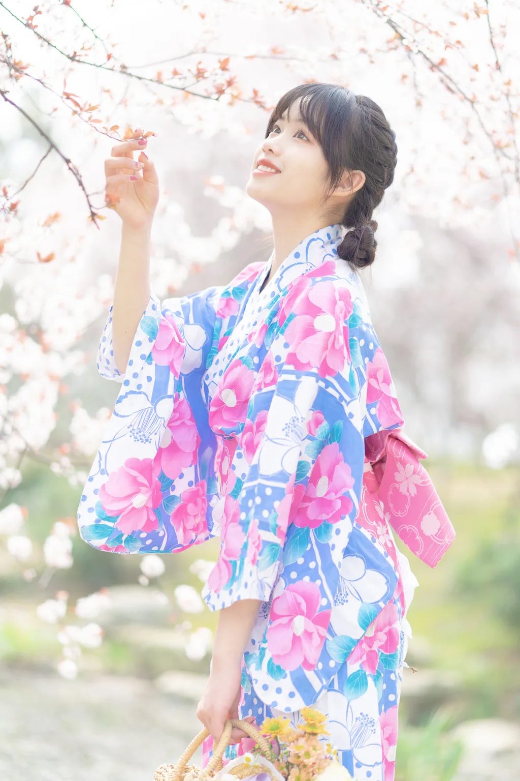 [YITUYU艺图语]2023.02.08 春日花和服 泉泉[31+1P/159MB]