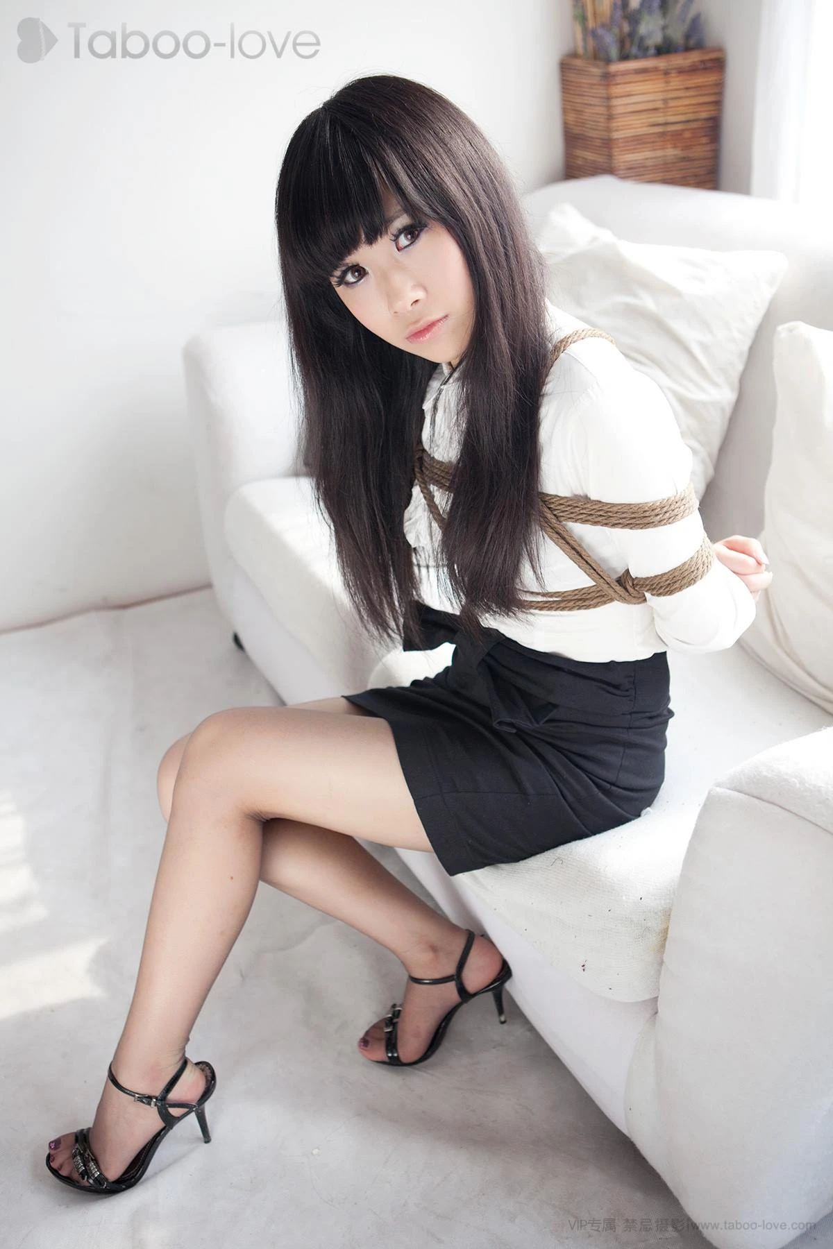 [禁忌摄影]Taboo-love NO.083 职业女性之气质束缚[VIP专属][34P/13.3MB]