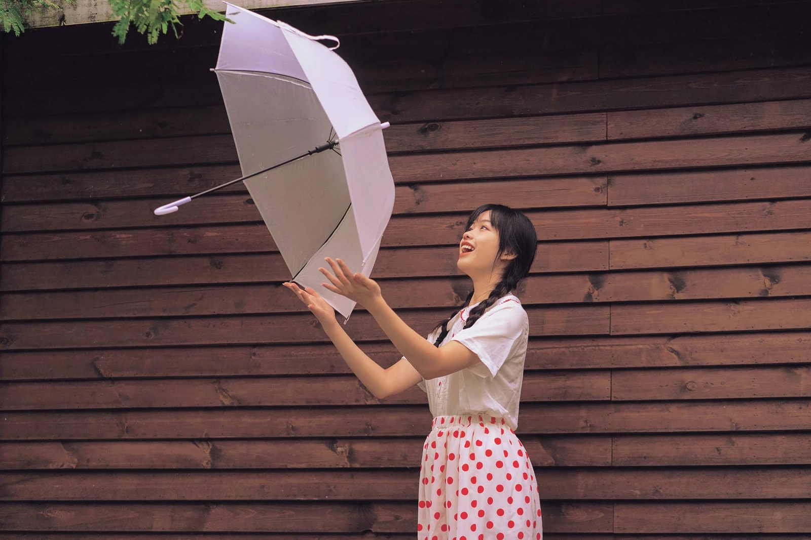 [YITUYU艺图语]2022.10.23 雨季 小泉[26+1P374MB]