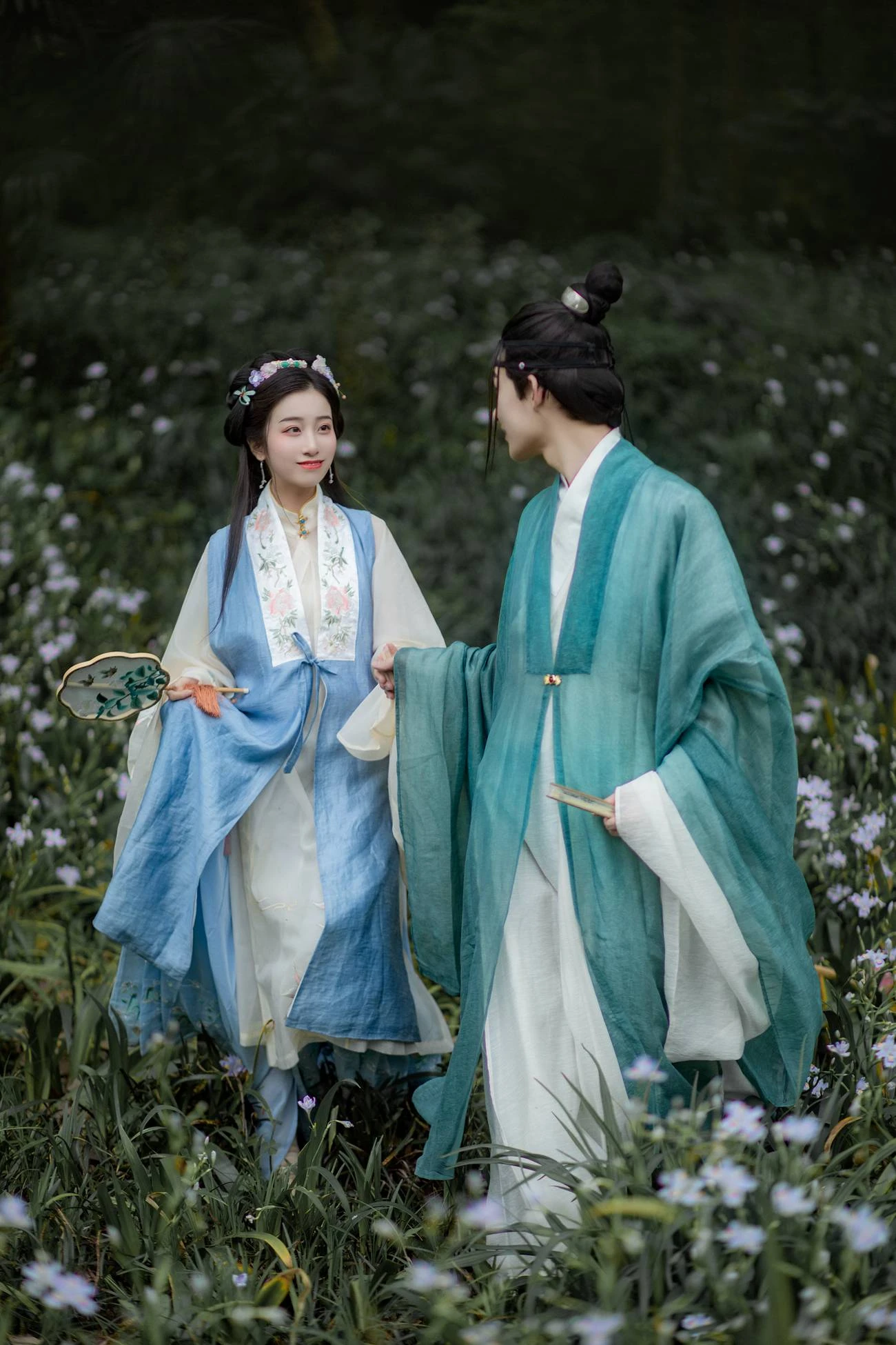 [YITUYU艺图语] 2021.09.10 踏春 小清菡 [23P/383MB]
