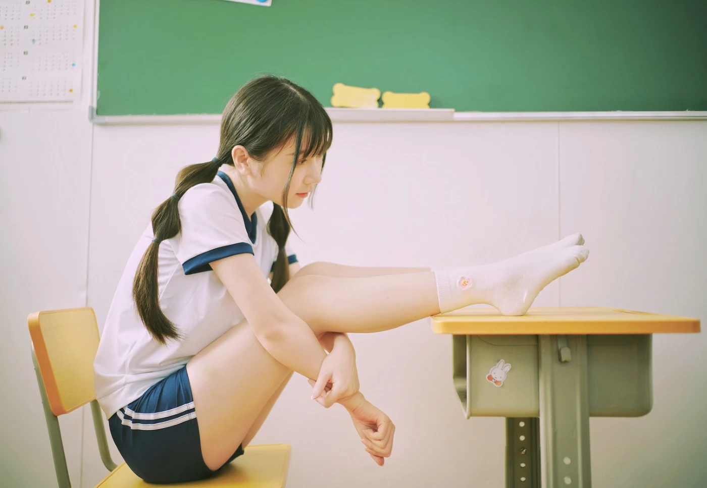 [YITUYU艺图语] 2022.06.17 青春教室 萌萌 [24P/73MB]
