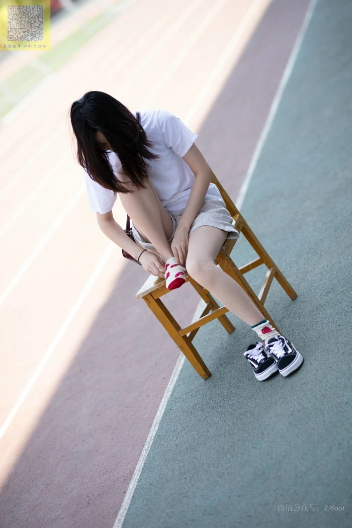 [LSS山茶摄影] NO.031 XUE妹操场肉丝 [89P/79MB]
