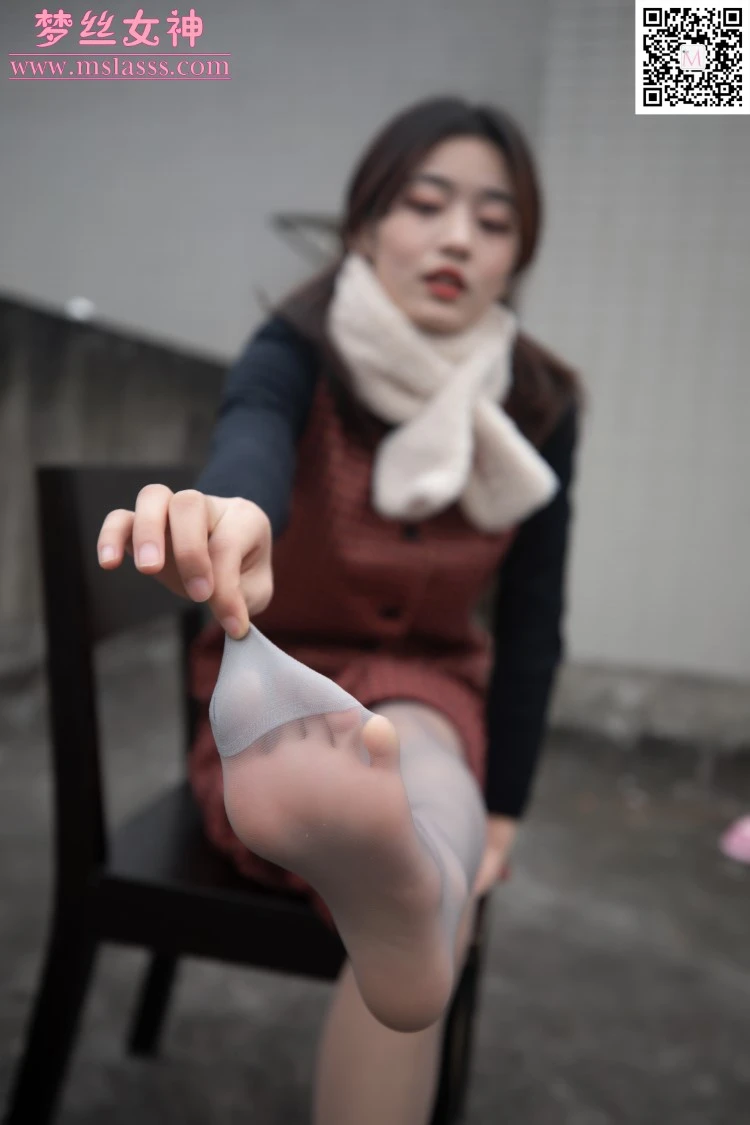 [MSLASS梦丝女神] 2020-01-15 璇璇 天台少女 [57P/397MB]