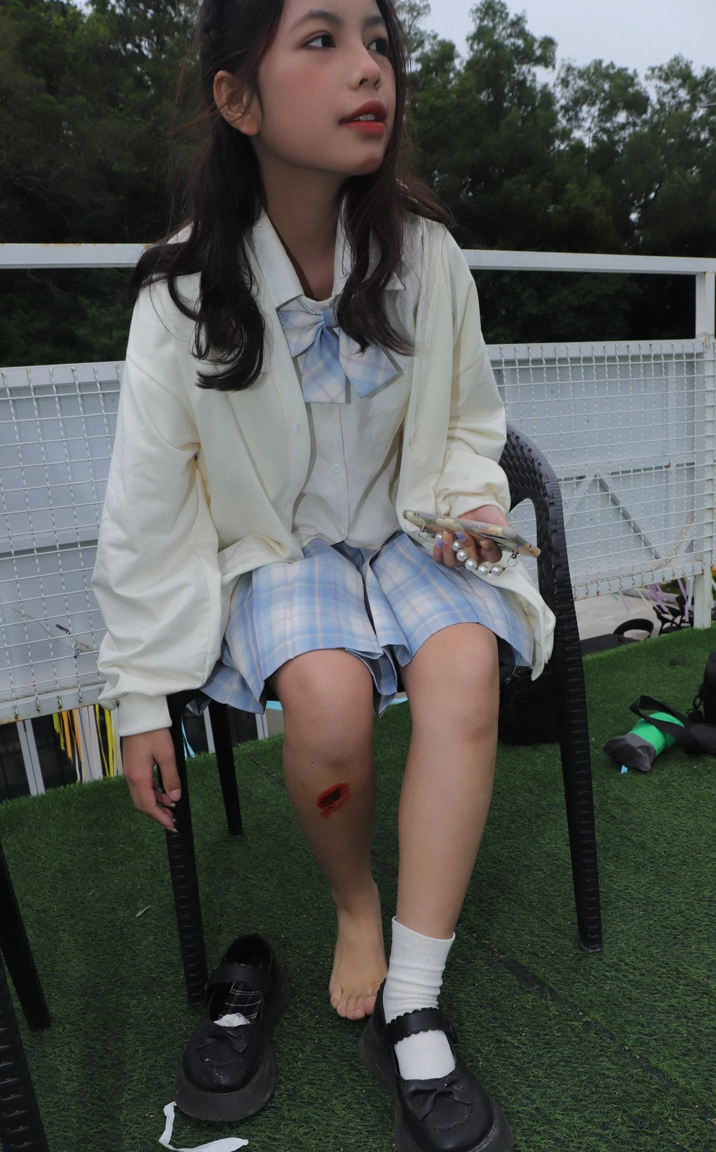 [Pary学生模拍] No.025 朱朱桌子上秀脚 [68P/225MB]
