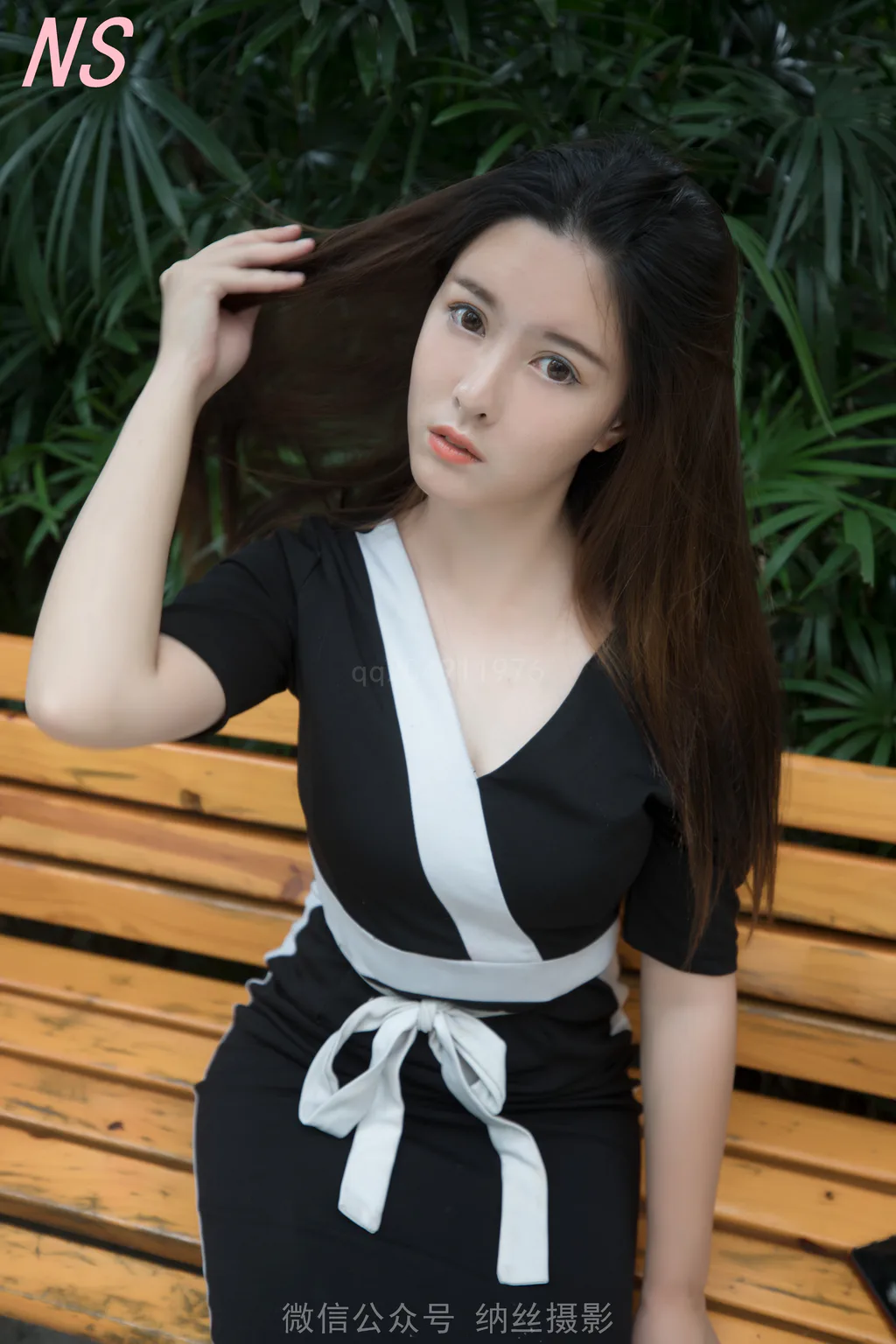 [纳丝摄影]0010 若若的白领丝袜[87P/1V/1.52GB]