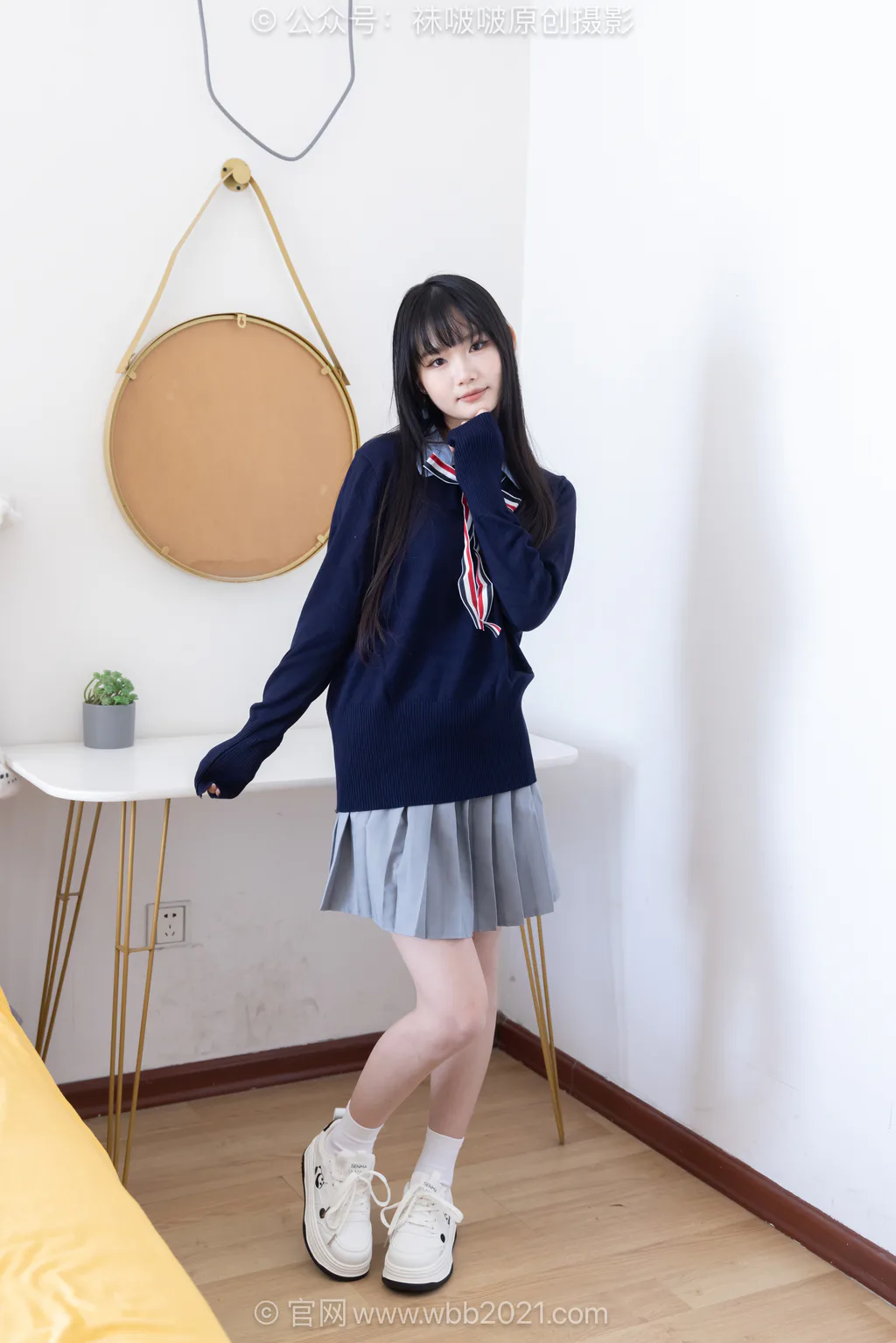 [BoBoSocks袜啵啵]NO.635 甜甜圈-板鞋、白棉袜、裸足、学苑风[186P/1V/6.38GB]