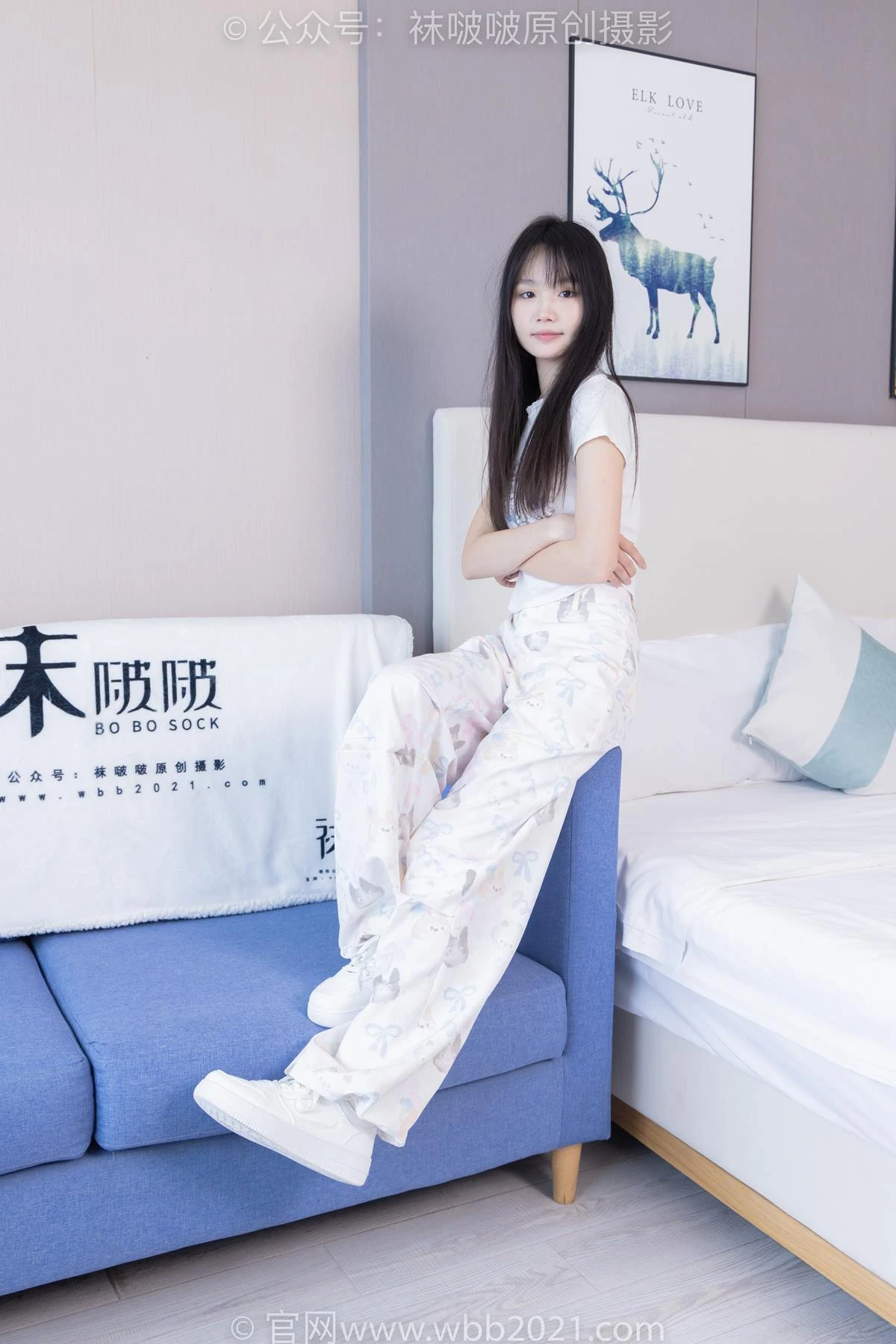 [BoBoSocks袜啵啵]NO.550 甜甜圈-板鞋自然穿脏白棉袜[148P/1V/5.90GB]