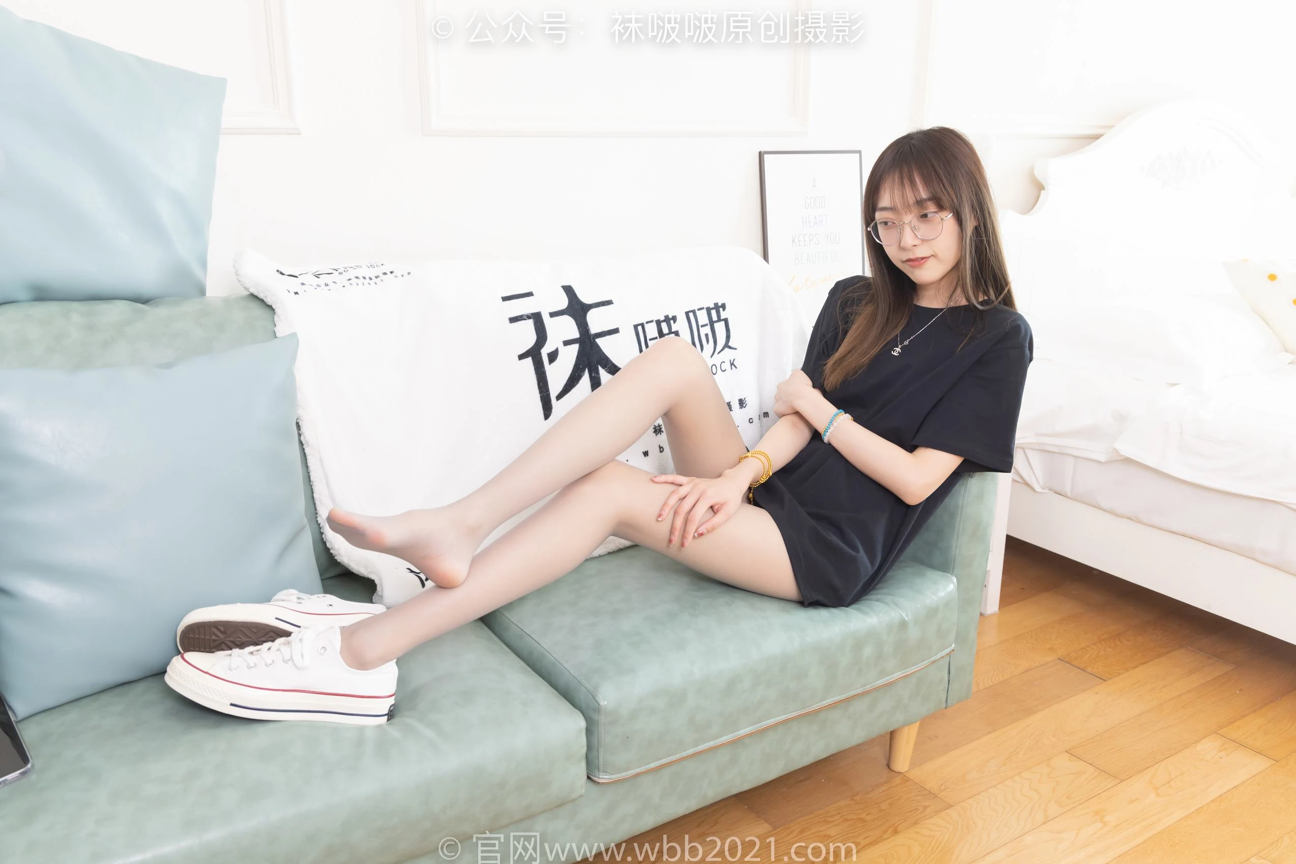[BoBoSocks袜啵啵]NO.379 稚予-板鞋、灰丝[140P/1V/5.33GB]