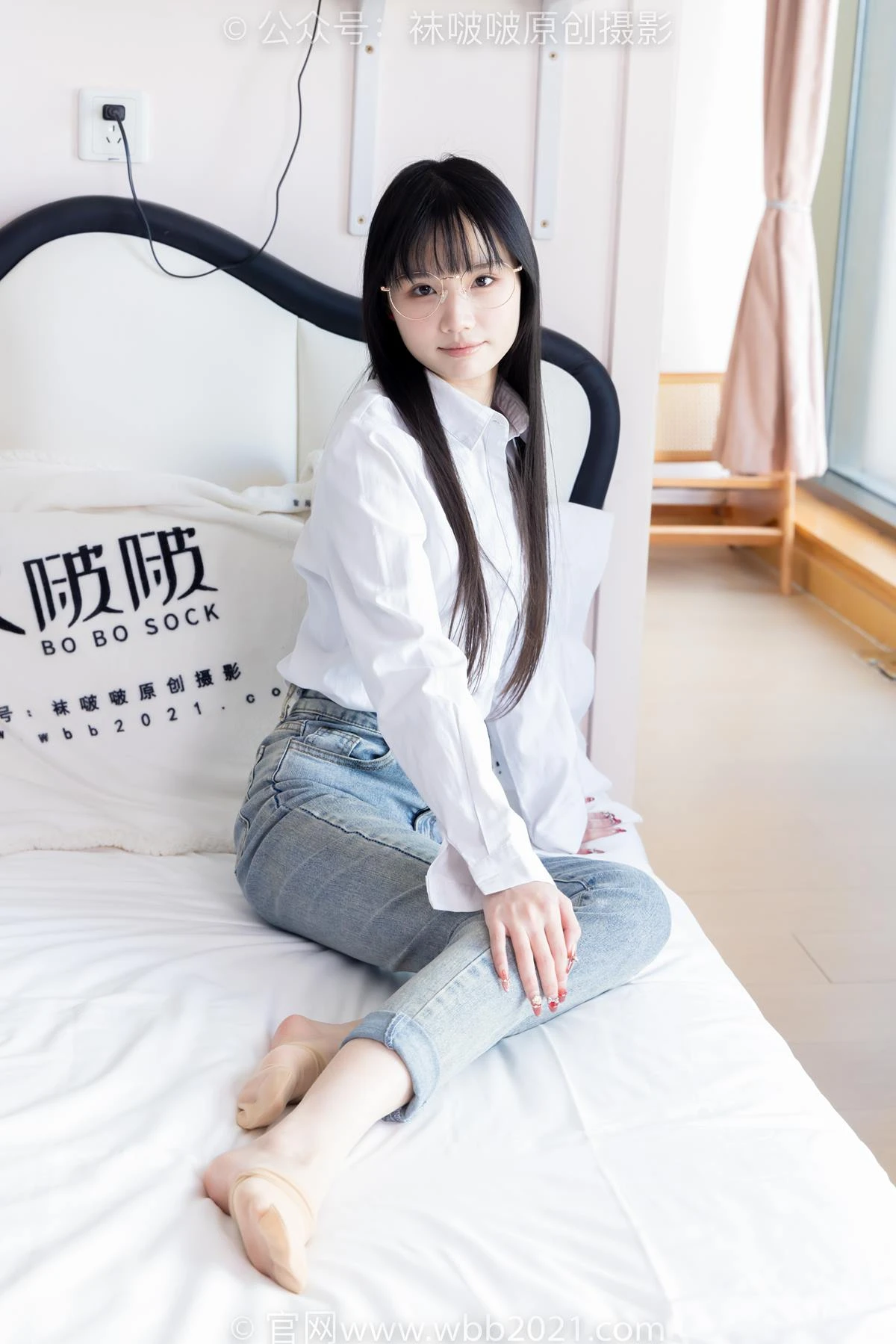 [BoBoSocks袜啵啵]NO.559 甜甜圈-高跟鞋、短肉丝、垫脚半蹲半脱袜子剧情[146P/1V/6.22GB]