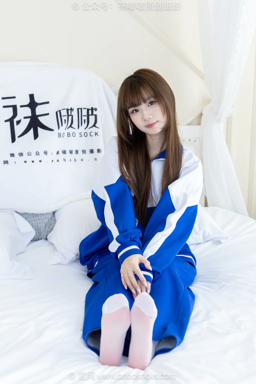 [BoBoSocks袜啵啵]NO.724 甜甜圈-白布鞋、薄白丝、裸足[151P/1V/6.19GB]