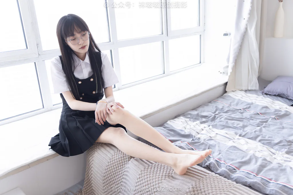 [BoBoSocks袜啵啵]NO.657 稚予-板鞋、帆布鞋、油亮薄肉丝、裸足、jk至服[155P/1V/4.90GB]