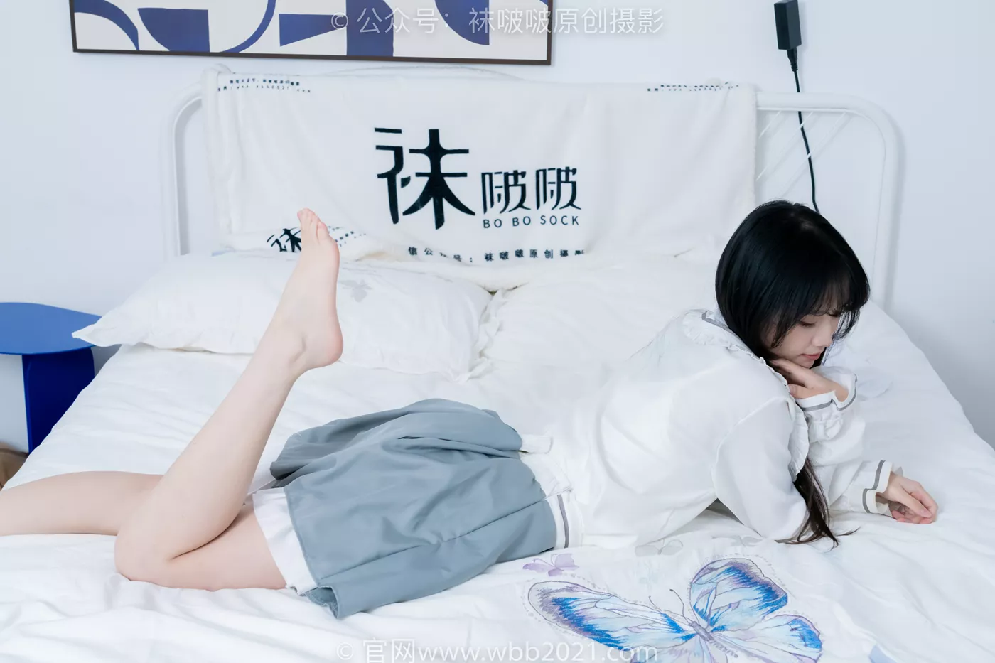 [BoBoSocks袜啵啵]NO.468 甜甜圈-高跟凉鞋、厚白丝、裸足、丝袜和裸足踩蓝莓剧情[150P/1V/7.57GB]