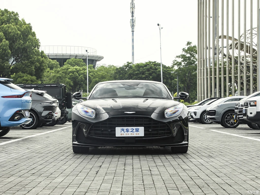 阿斯顿・马丁_阿斯顿・马丁DB12 2025款 4.0T V8 Coupe 高清图集