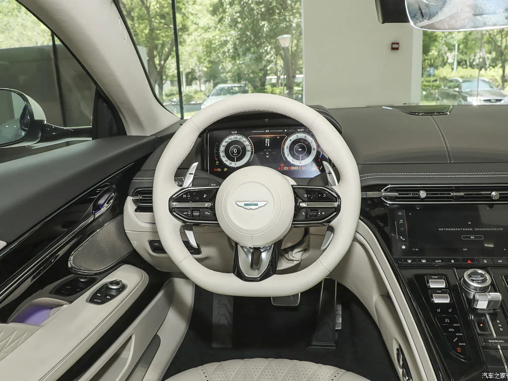 阿斯顿・马丁_阿斯顿・马丁DB12 2025款 4.0T V8 Coupe 高清图集