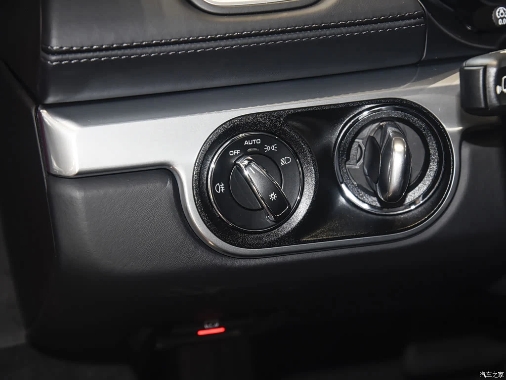 保时捷_保时捷718 2023款 Boxster Style Edition 2.0T 高清图集