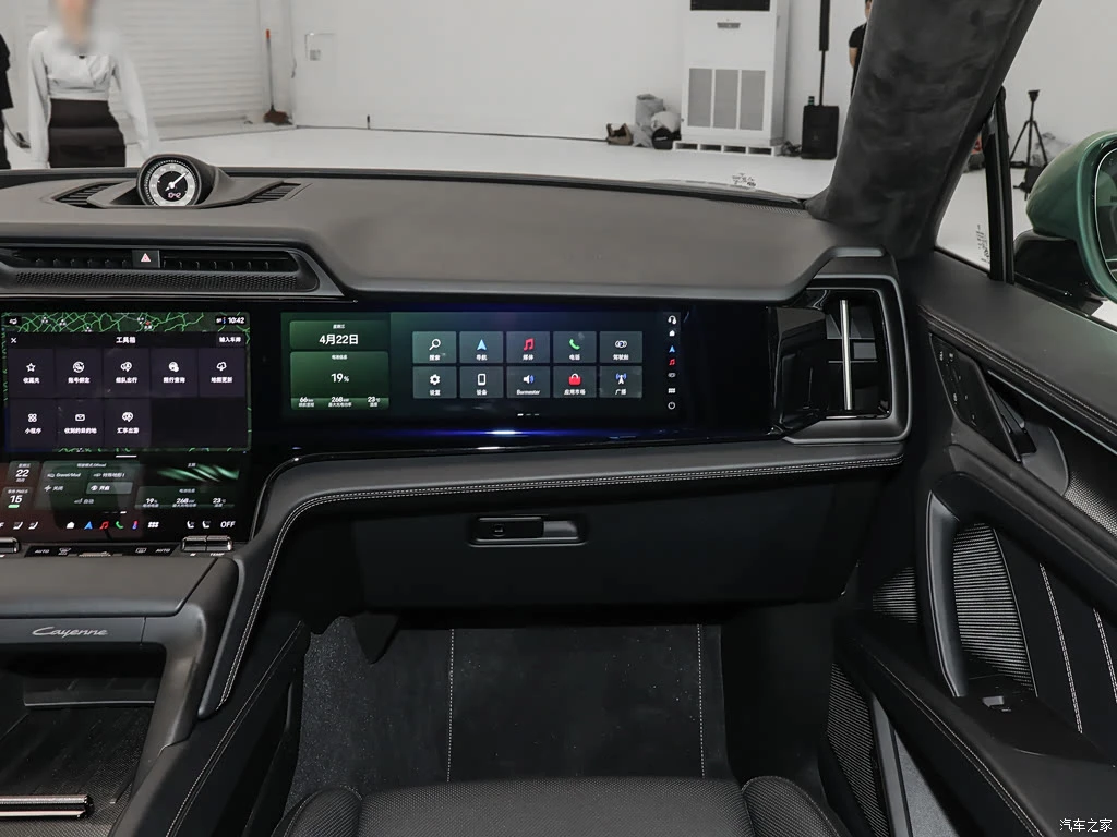保时捷_Cayenne新能源 2026款 Cayenne Turbo Electric 高清图集