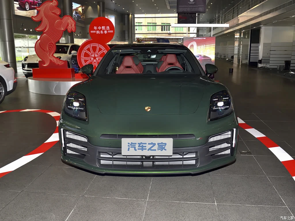 保时捷_Panamera 2026款 Panamera 4 行政加长尽享版 2.9T 高清图集