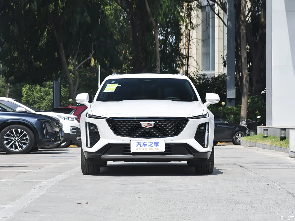 凯迪拉克_凯迪拉克GT4 2023款 25T 尊贵型 高清图集