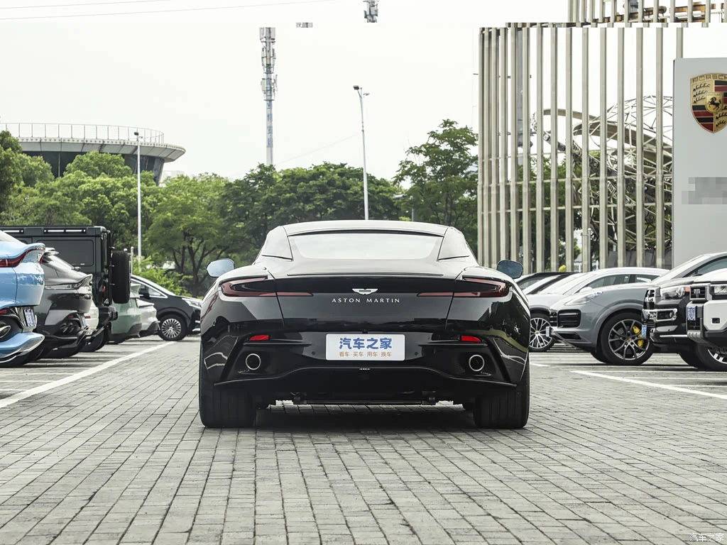 阿斯顿・马丁_阿斯顿・马丁DB12 2025款 4.0T V8 Coupe 高清图集