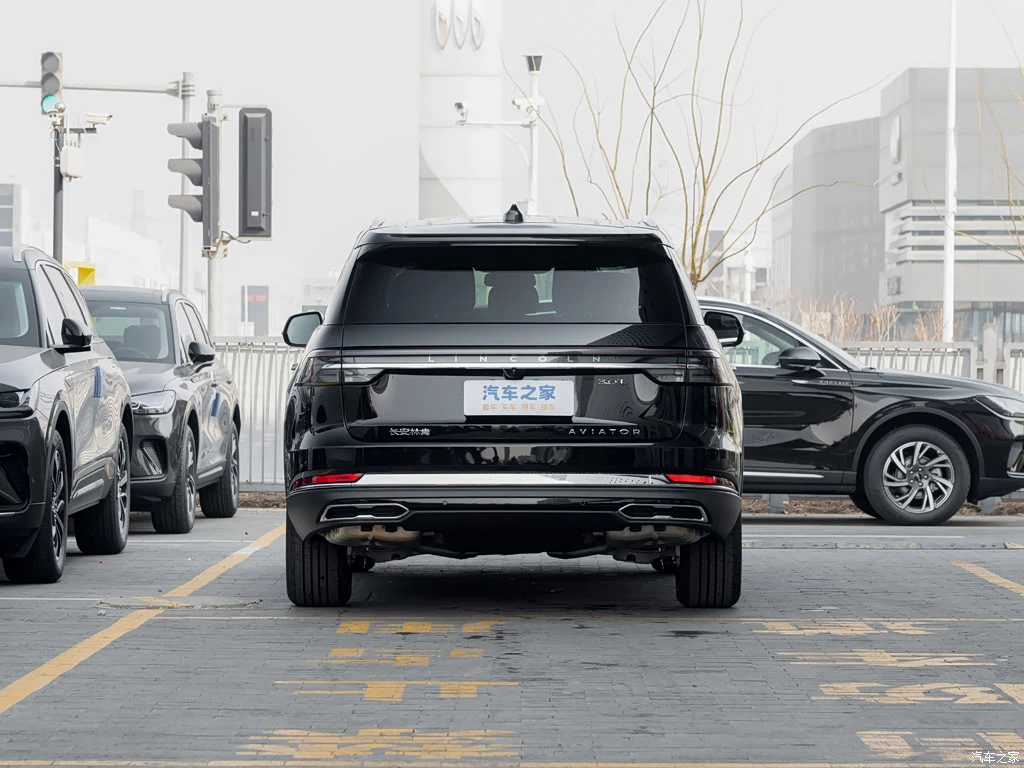 林肯_飞行家 2024款 3.0T V6 四驱典雅版 七座 高清图集