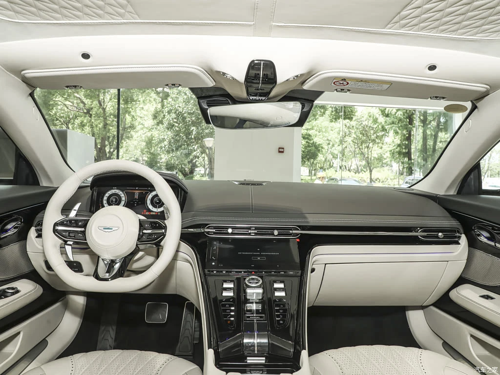 阿斯顿・马丁_阿斯顿・马丁DB12 2025款 4.0T V8 Coupe 高清图集