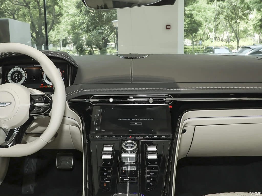 阿斯顿・马丁_阿斯顿・马丁DB12 2025款 4.0T V8 Coupe 高清图集