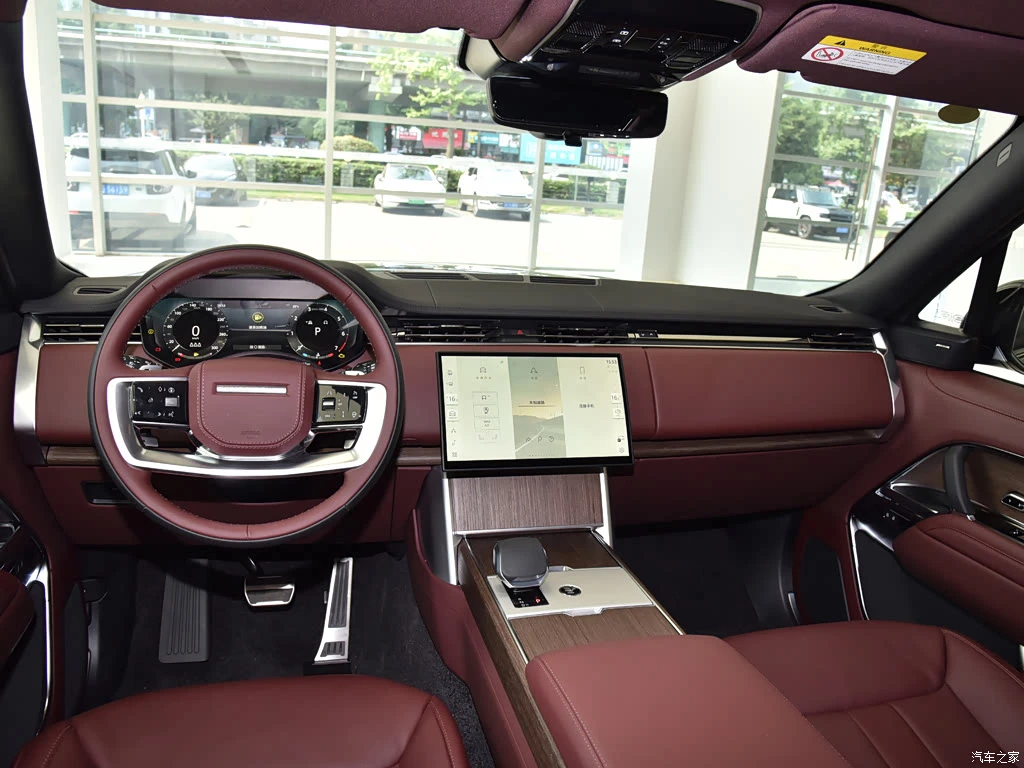 路虎_揽胜 2026款 3.0 L6 400PS 黑骏版 高清图集