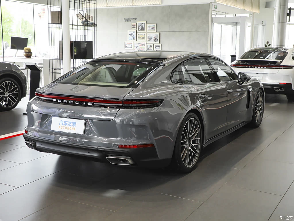 保时捷_Panamera 2026款 Panamera 行政加长尽享版 2.9T 高清图集