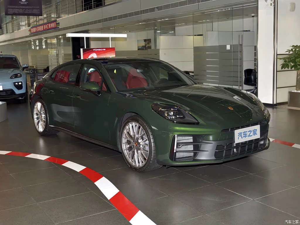 保时捷_Panamera 2026款 Panamera 4 行政加长尽享版 2.9T 高清图集