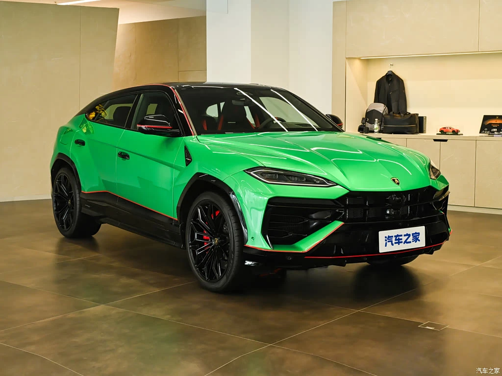 兰博基尼_Urus SE 2026款 4.0T Tettonero 特别版 高清图集