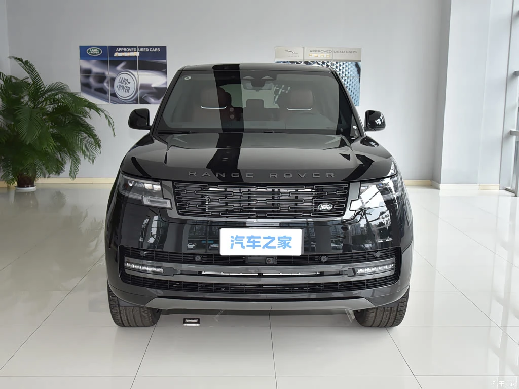 路虎_揽胜 2026款 3.0 L6 400PS 黑骏版 高清图集