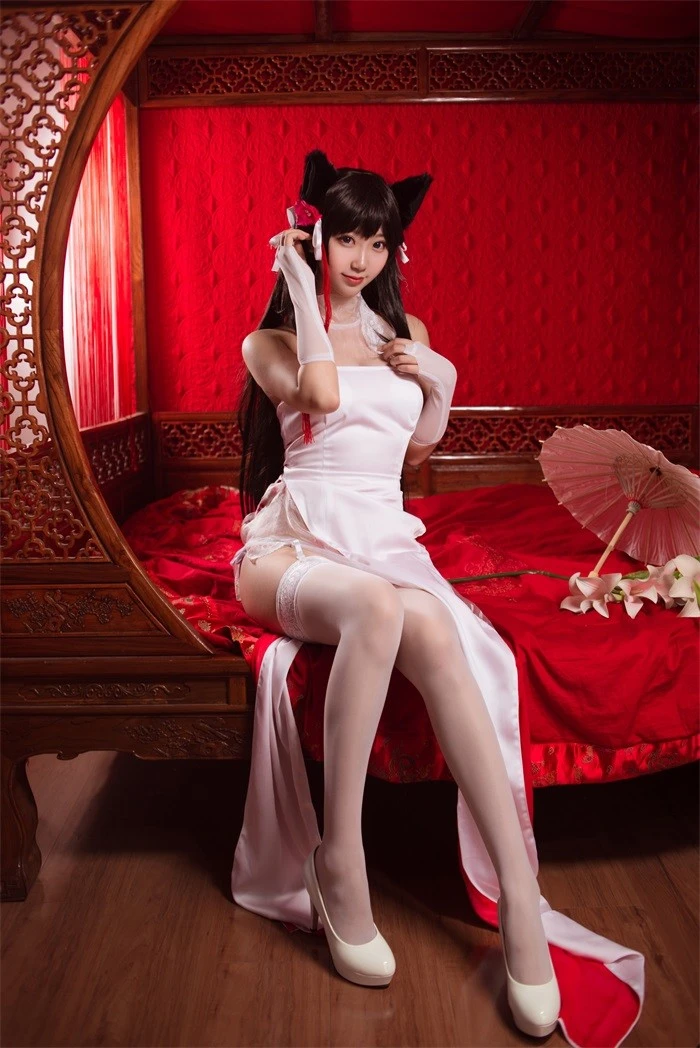 微博红人动漫Coser@-黑川-白色獒犬旗袍 [15P/175MB]