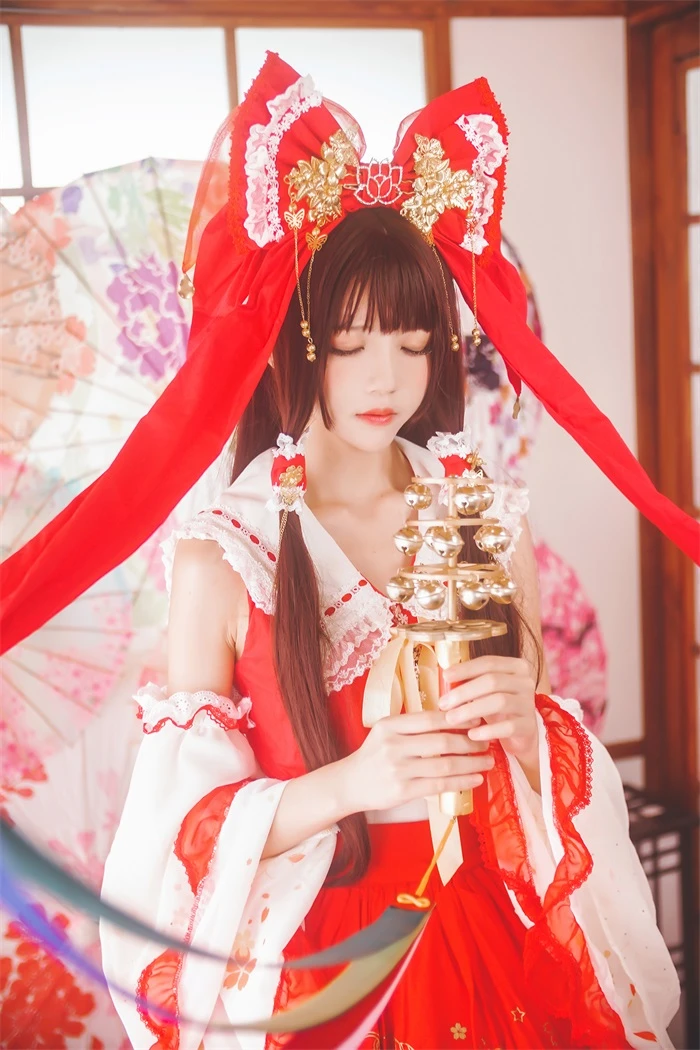 萝莉风COS 桜桃喵 – 灵梦／超可爱／新年快乐哦 [45P/553MB]