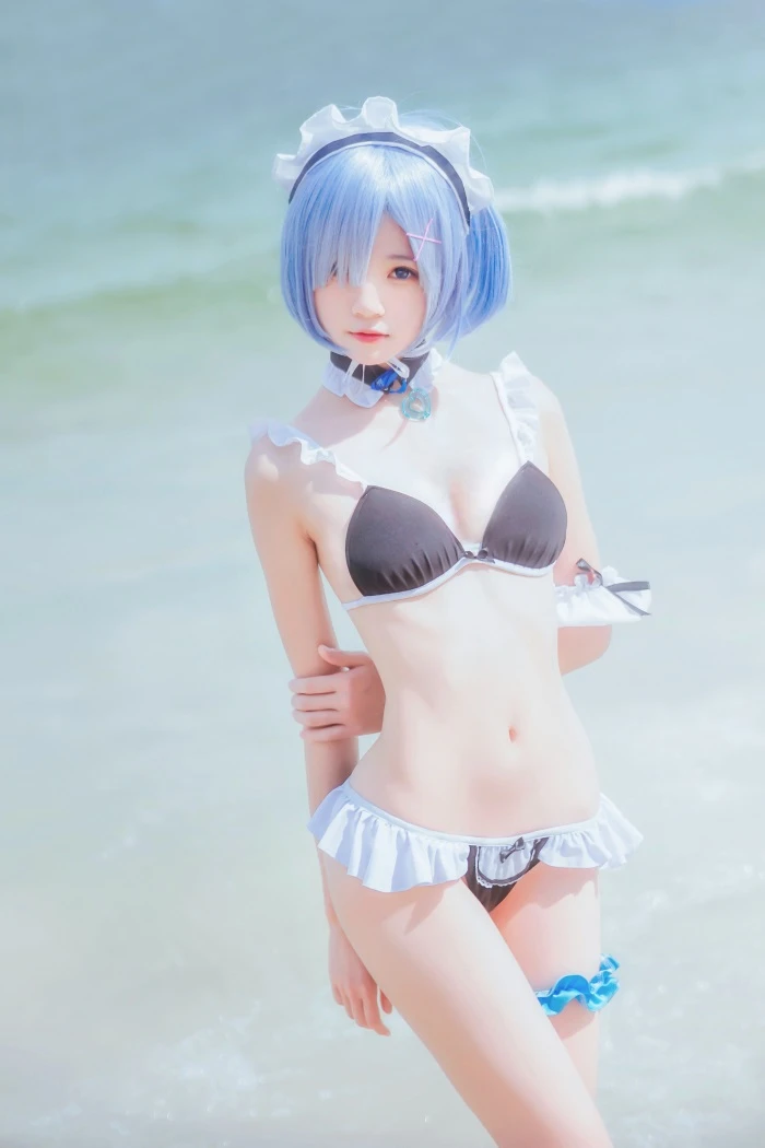 萝莉风COS 桜桃喵 – 蕾姆 [48P/444MB]