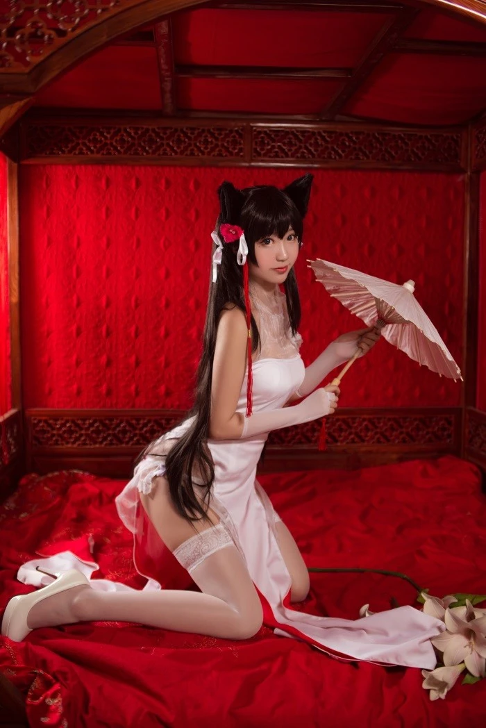 微博红人动漫Coser@-黑川-白色獒犬旗袍 [15P/175MB]